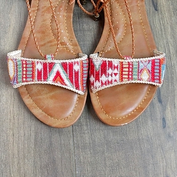 AMANDA BLU NAVAJO PRINT WRAP UP SANDALS 40/10 - Picture 2 of 10